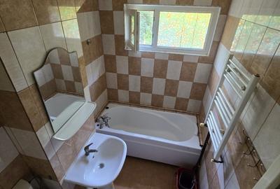 Apartament cu 2 camere, etaj 2/4, zona Podul de Piatra - 5