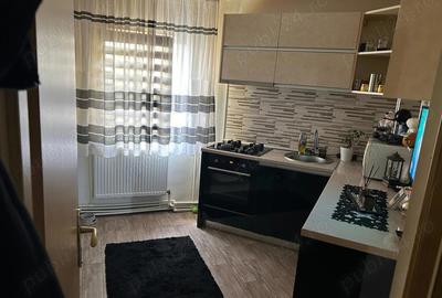 Vand apartament 2 camere decomandat gavana 3 - 5