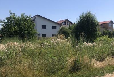 Teren de 1580 mp, în Domnești