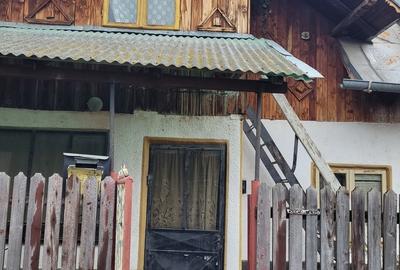 Casă cu 3 camere cu Teren 70 Mp în Central - 7