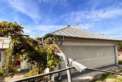 Casa Targu Neamt,zona centrala,centrala-gaz,apa,curent,canalizare,beci - 3