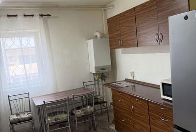 Apartament cu 2 camere semidecomandat în Central - 1
