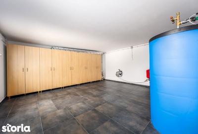 Spațiu comercial, de 426 mp, în Central - 14