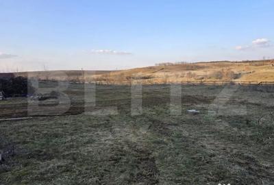 Teren de 79000 mp, în Central - 14