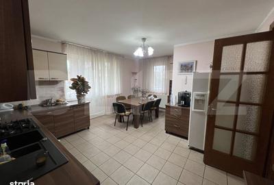 Casă cu 7 camere cu Teren 1000 Mp în Unirea - 7
