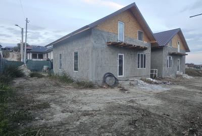 Vila noua, P+M, teren 350 mp - zona Bariera Traian - COMISION 0% - 3