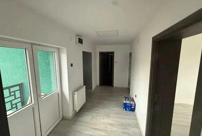 Casă cu 8 camere cu Teren 700 Mp în Semicentral - 7