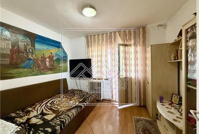 Apartament de vanzare in Sibiu - 3 camere, decomandat - Vasile Aaron - 4