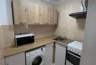 Garsonieră decomandată în Steaua - 2