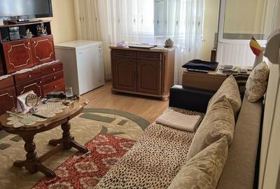 Apartament cu 2 camere decomandat în C5 - 6