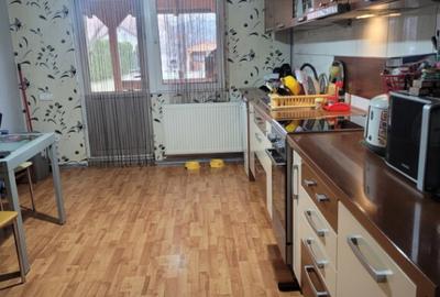 Casă cu 5 camere cu Teren 1100 Mp în Central - 14