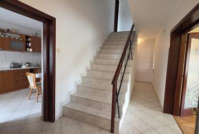 Casă cu 5 camere cu Teren 200 Mp în Alunișu - 4