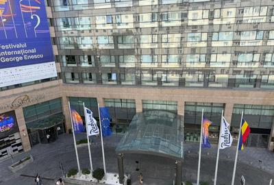 Închiriez apartament calea Victoriei 2 camere ateneu hilton 55 mp / o zona foart - 2