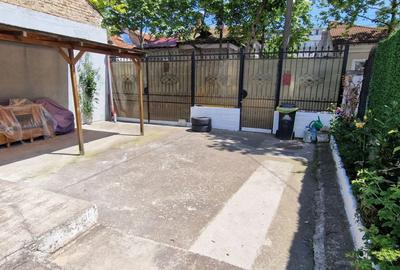 Casă individuală cu 3 camere cu Canalizare în Central - 8