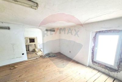 Casă cu 3 camere cu Teren 118 Mp în 13 Septembrie - 8