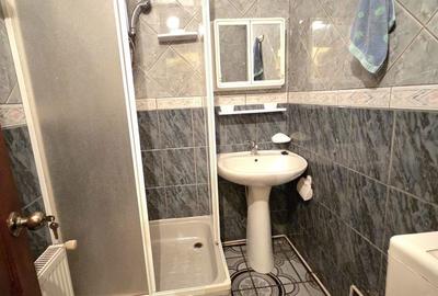 Apartament cu 4 camere decomandat în Micro 3 - 8