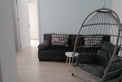 Inchiriez apartament 2 camere semidecomandat zona Tomis Nord - 1