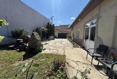 Casă cu Teren 544 Mp în Central