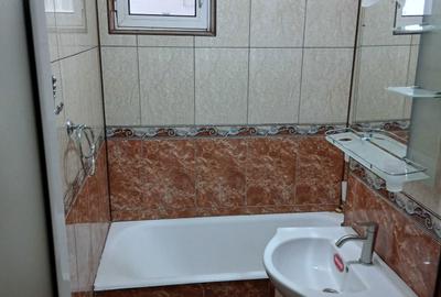 Apartament cu 2 camere decomandat în Micro 18 - 1
