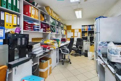 Proprietate Unica in Fabric: Casa + Spa?iu Profesional pentru Activita?i Alimentare - 2