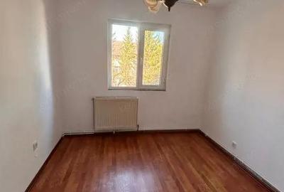 Apartament cu 2 camere decomandat în Astra - 2