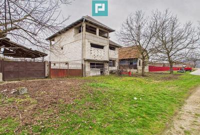 Casa la ro?u in localitatea Alma?, Arad. - 6