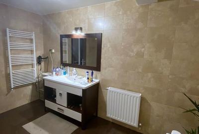 Casă individuală cu 5 camere cu Canalizare în Central - 14