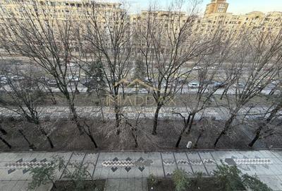 Apartament cu 4 camere semidecomandat, mobilat în P-ța Unirii - 13