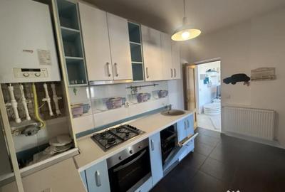 Apartament cu 3 camere decomandat, mobilat în Central - 2