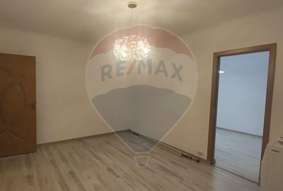 Apartament cu 2 camere nedecomandat în Seleuș - 4