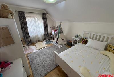 Casă cu 5 camere cu Teren 700 Mp în Gherăiești - 12