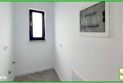 Casă cu 4 camere decomandat în Strejnicu - 8