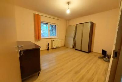 Apartament cu 3 camere decomandat, mobilat în 13 Septembrie - 6