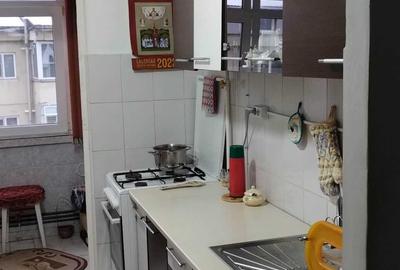 Apartament cu 3 camere decomandat în Exterior Vest - 7