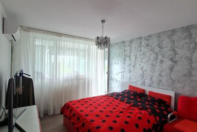 Apartament cu 3 camere decomandat, mobilat în Țiglina 2