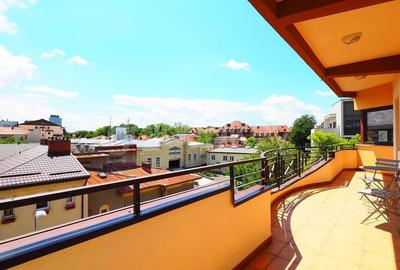 Apartament generos cu 4 camere | vedere panoramica Sud | terasa si garaj - 1