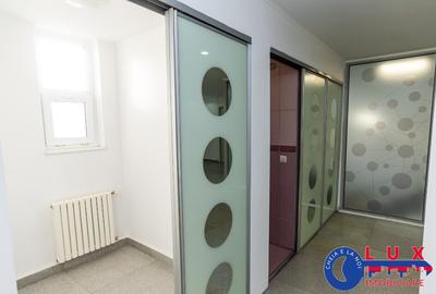 ID 8233 DE INCHIRIAT - Spatiu comercial pe 2 etaje - 15