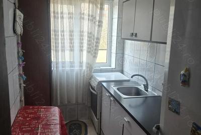 Apartament cu 2 camere semidecomandat în Berceni - 2