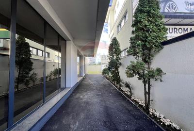 Spatiu comercial modern de inchiriat / 2 locuri de parcare - 19