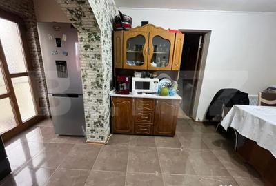 Casă cu 3 camere cu Teren 2638 Mp în Central - 5