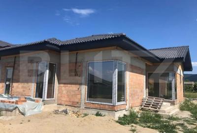 Casă cu 3 camere cu Garaj în Cristian - 16