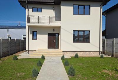 Casă cu 4 camere în Exterior Vest - 4