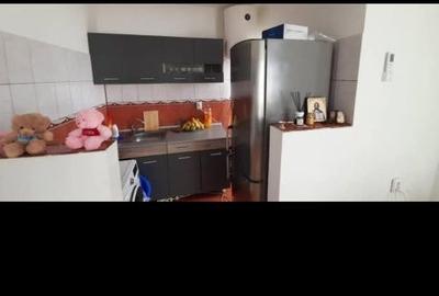 Apartament cu 2 camere semidecomandat în Progresul - 6