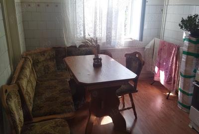 Apartament de vanzare - 3