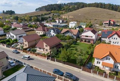 Vila cocheta, facilitati valoroase, strada asfaltata, intimitate: Tur LIVE! Vila cocheta, facilitati valoroase, strada asfaltata, intimitate: Tur LIVE! - 23