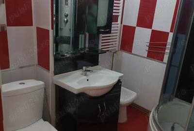 Inchiriez apartament 3 camere decomandat mobilat ?i utilat zona HCC - 2