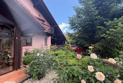 Casă cu 4 camere în Ostratu