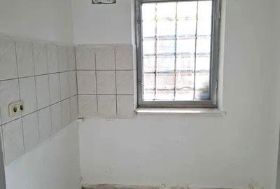 Garsonieră decomandată în Central - 4