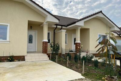 Casă cu 3 camere în Central - 2