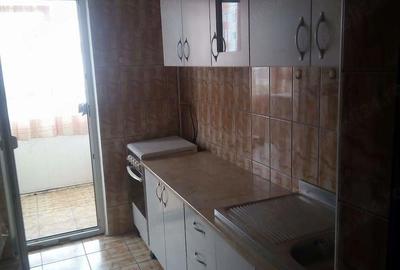 Apartament cu 2 camere decomandat în Republicii - 2